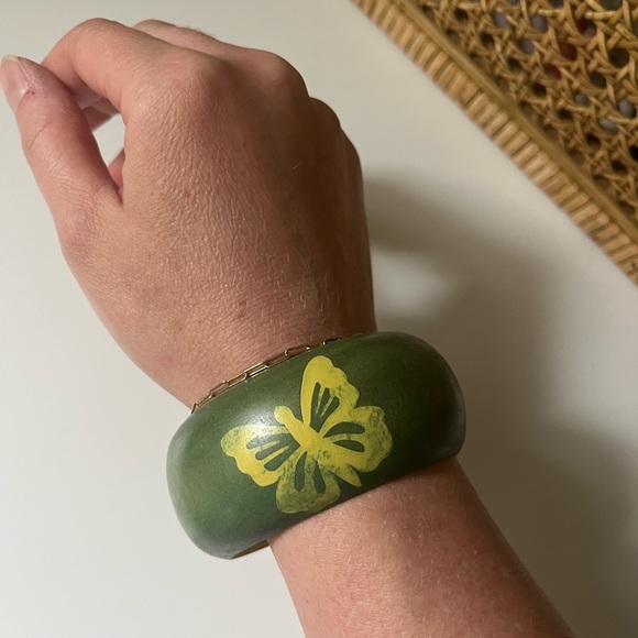 Fossil painted wood butterfly bangle - Picture 4 of 4